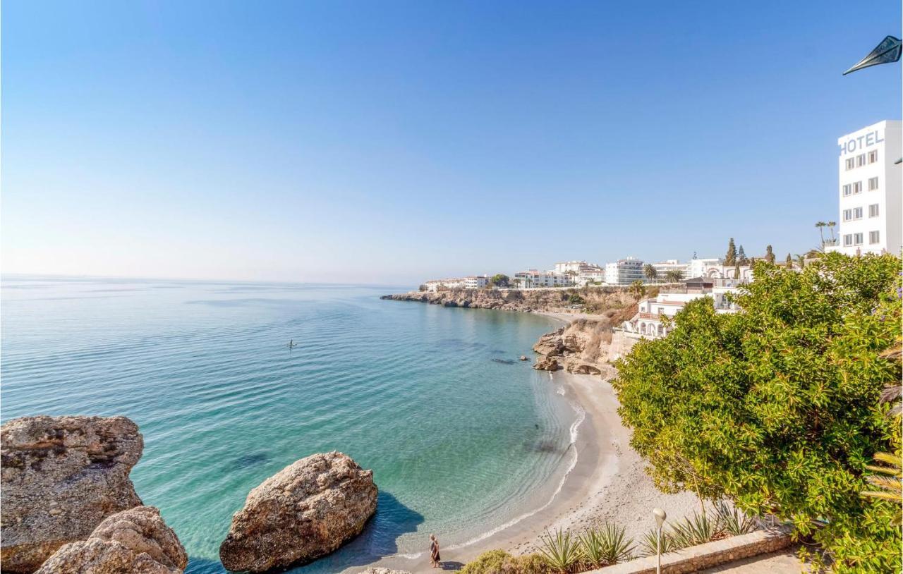 Awesome In With Swimming Pool Сasa de vacaciones